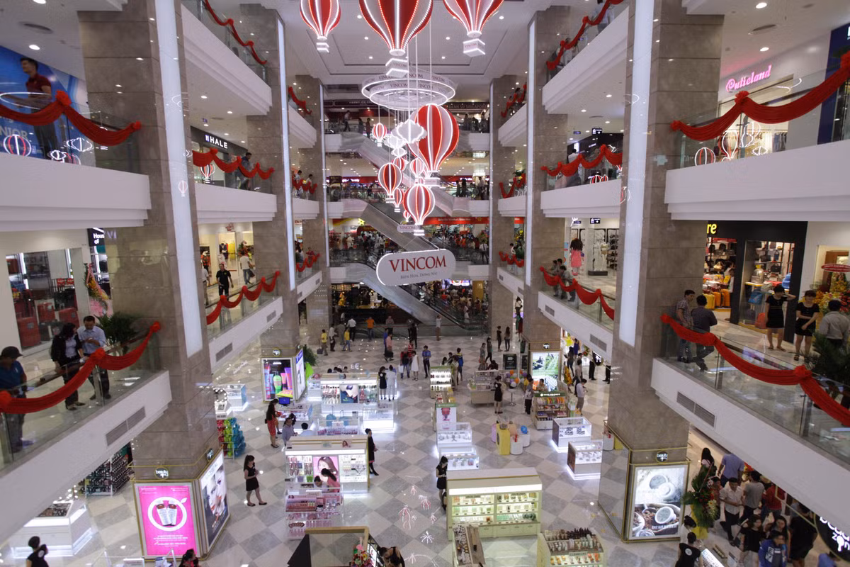 Khai truong TTTM Vincom thu 10 tren toan quoc tai Bien Hoa-Hinh-2