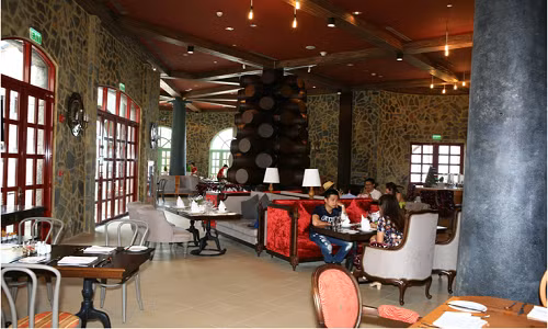 Gap Paris tren dinh Ba Na-Hinh-4