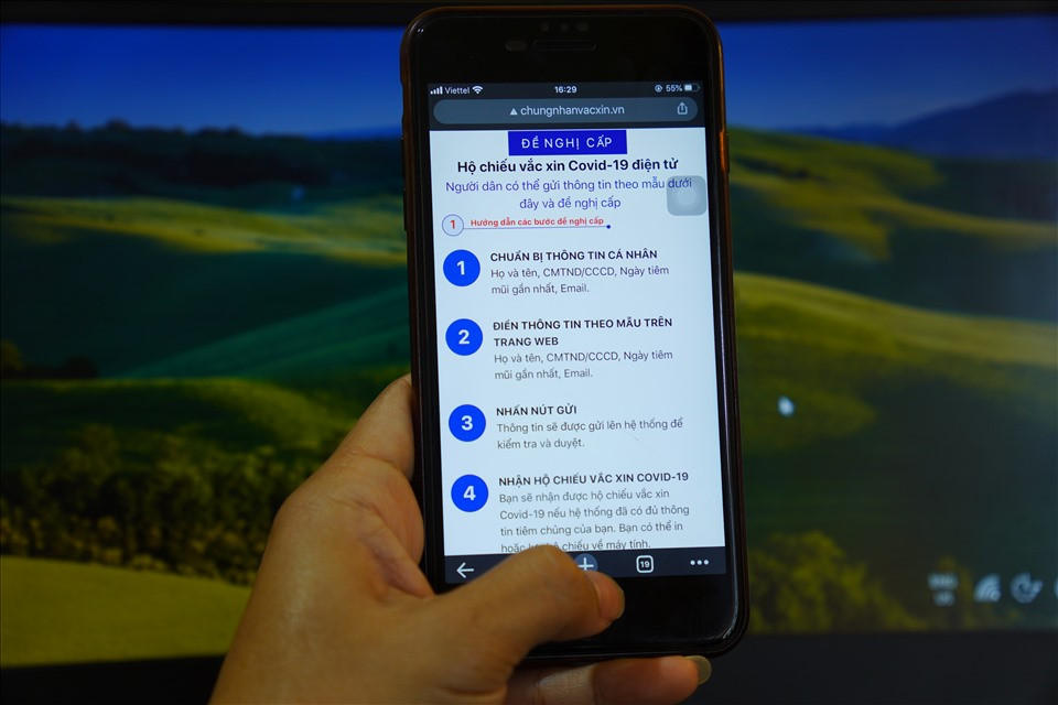 Dang ky nhan ho chieu vac xin COVID-19 dien tu the nao?