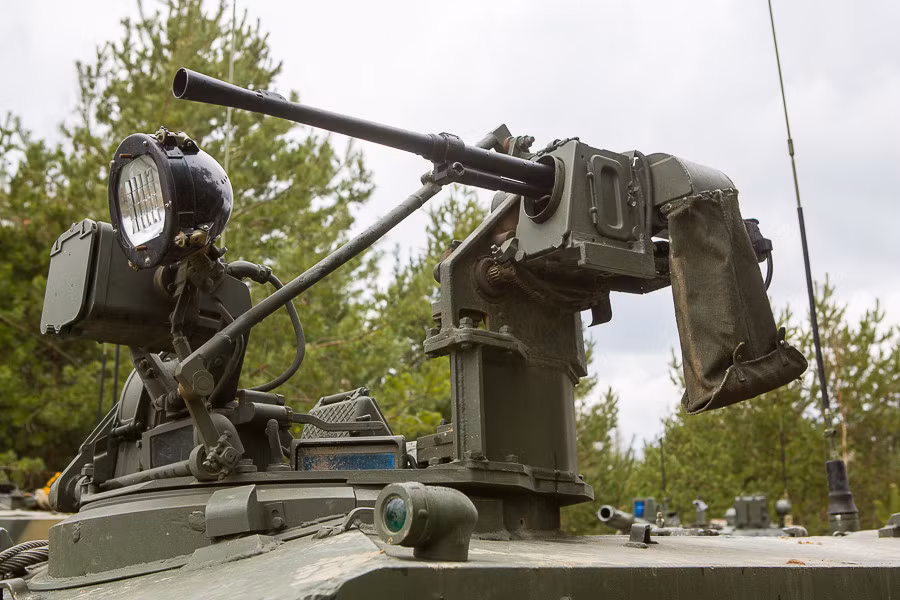 Trên giá lắp khẩu đại liên PKMT 7,62x54mm hoặc có thể lắp đại liên phòng không 12,7mm Kord, NSV. Nguồn ảnh: Arms-Expo