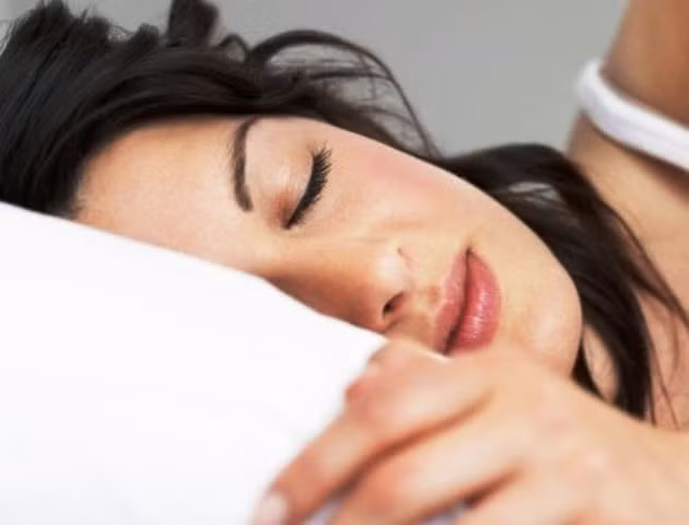 Đổ nhiều mồ hôi vào ban đêm hãy đi khám ngay kẻo hối hận Do nhieu mo hoi vao ban dem hay di kham ngay keo hoi han