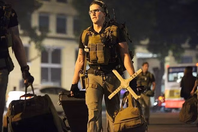 Tuy nhiên, theo tìm hiểu của PV, những hình ảnh này được ghi lại vào khoảng thời gian Tổng thống Donald Trump có chuyến công tác 3 ngày tại Việt Nam vào tháng 11/2017.