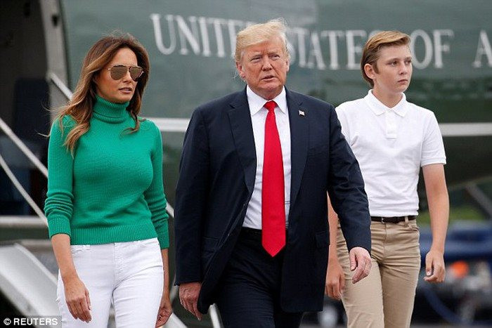 Dù mới 13 tuổi nhưng Barron Trump đã sử dụng thông thạo hai ngôn ngữ: Tiếng Anh và tiếng Slovenia.