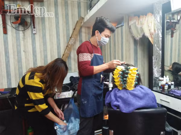 Lạ lùng gia đình trẻ trụ lại Hà Nội “cày” việc, chiều mùng 1 mới về quê La lung gia dinh tre tru lai Ha Noi “cay” viec, chieu mung 1 moi ve que