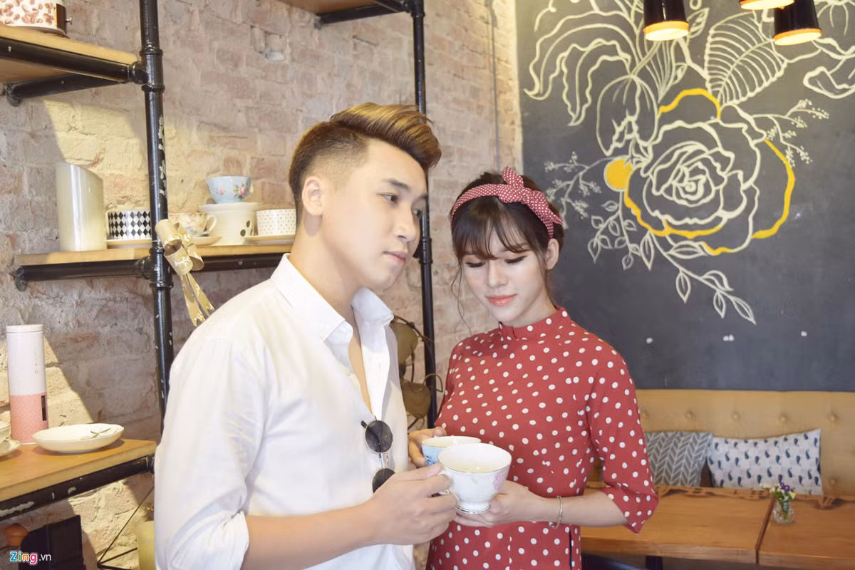 Vlog Huy Cung: 'Chua tung yeu co gai nao tuyet voi nhu vo”-Hinh-4