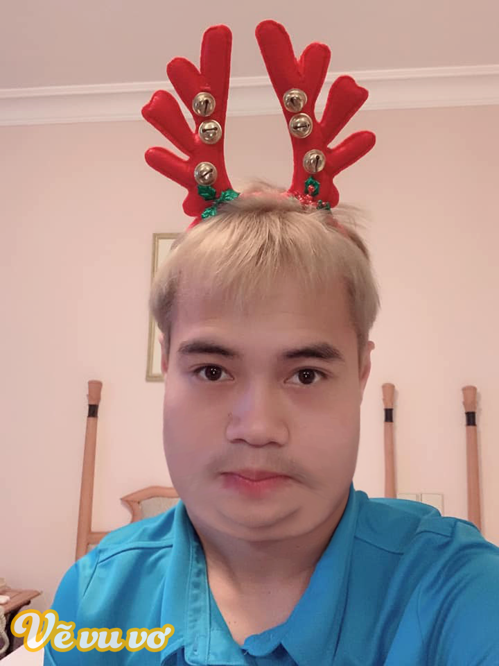 Với ảnh chế nọng cằm của Văn Toàn, CDM cho rằng, dù Toàn gầy nhưng tốt nhất cũng đừng nên béo.