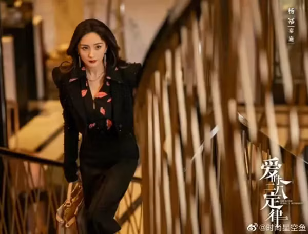 Vao vai luat su, Duong Mich va Hong Diem ai dien tot hon?-Hinh-2