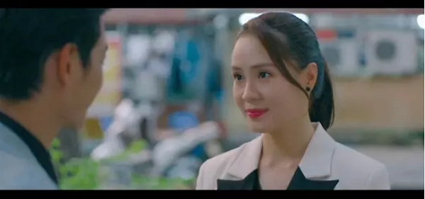 Vao vai luat su, Duong Mich va Hong Diem ai dien tot hon?-Hinh-3