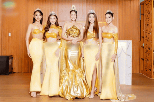 Hoa hau Doan Thien An bat ngo khoe 