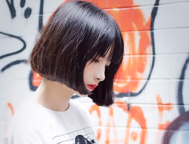 Nữ cosplayer khiến nhiều chàng "thầm thương trộm nhớ" khi sở hữu gương mặt đẹp không góc chết. Họ còn gọi cô là "mối tình đầu đẹp nhất".