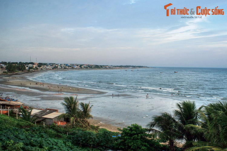 Không gian trong lành của biển Mũi Né, điểm đến thu hút đông đảo du khách quốc tế ở Phan Thiết.