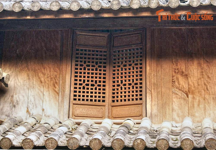 Khu dinh thự của vua Mèo Vương Chính Đức hiện tại vẫn thuộc sự sở hữu của dòng họ Vương. Công trình đã được công nhận là Di tích kiến trúc nghệ thuật cấp quốc gia vào năm 1993.