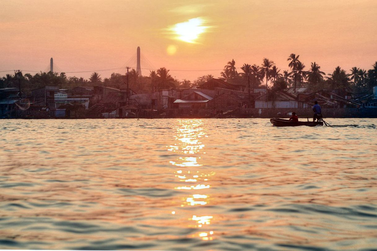 Loat khung canh nen tho niu chan lu khach o Can Tho