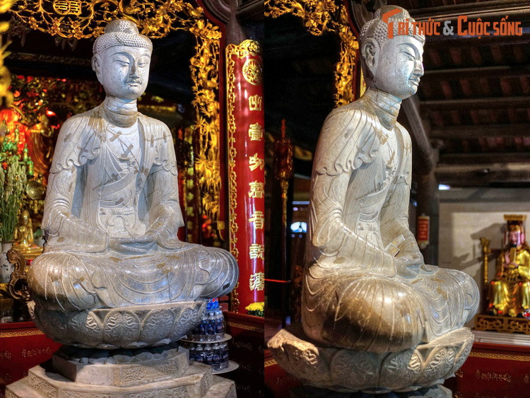 Tượng được tạc với thế ngồi thiền, hơi rướn mình ra phía trước, hai tay đặt ngửa trong lòng kết ấn với tay trái đặt trên tay phải, chân ngồi xếp bằng tròn. Tượng ngồi trên tòa sen hình bán cầu dẹp trang trí bằng những cánh hoa sen, mỗi cánh lại tạc hình rồng cuốn.