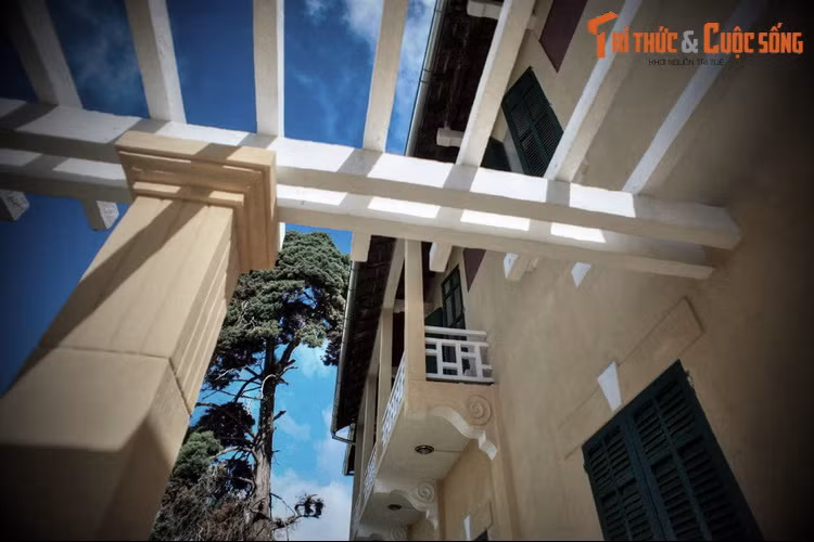 Đến năm 2014, tỉnh Lâm Đồng tôn tạo, chỉnh trang lại dinh Tỉnh trưởng và giao cho Trung tâm Văn hóa tỉnh Lâm Đồng quản lý, sử dụng. Vào dịp Festival hoa Đà Lạt 2015, dinh trở thành nơi giới thiệu văn hóa người Đà Lạt, với hơn 1.500 kỷ vật do các cá nhân, gia đình ở Đà Lạt đóng góp.