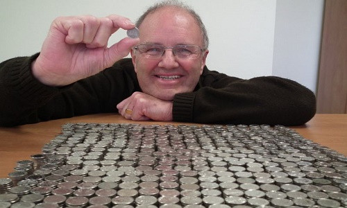 Ian Watt khoe 954.000 đồng xu của mình