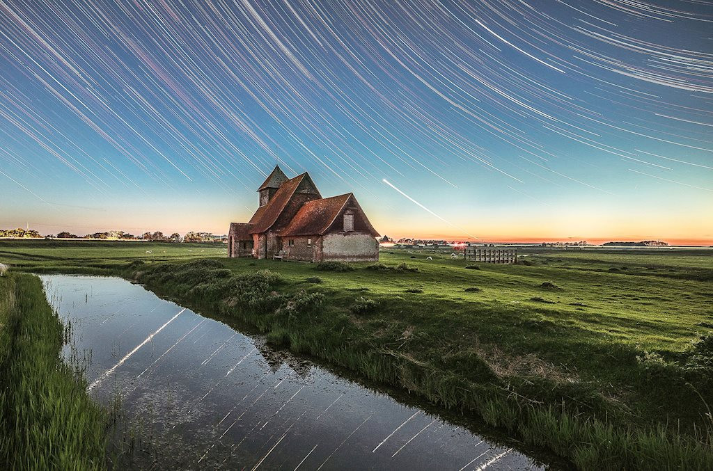 Kỹ thuật chụp này thể hiện được sự chuyển động của trái đất quay quanh trục qua việc ghi lại toàn bộ hoặc một phần quá trình ấy kết hợp với những cảnh vật tĩnh trên trái đất để tạo lên những bức ảnh về bầu trời và ngôi sao tuyệt vời cùng hiệu ứng ảnh hình ảnh, ánh sáng vô cùng lạ mắt.