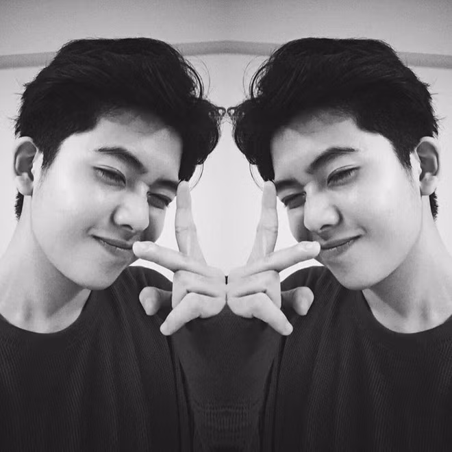 Duy Long được cư dân mạng khen có khuôn mặt điển trai, sống mũi cao, đôi môi gợi cảm. Cậu cũng được nhận xét giống nhiều sao nam của Hàn Quốc với đôi mắt một mí đặc trưng. Chàng trai cho biết anh rất bất ngờ khi hình ảnh của mình được lan truyền trên mạng. Không gặp nhiều rắc rối, song 9X thấy ngại ngùng khi có nhiều người quan tâm, hỏi han.