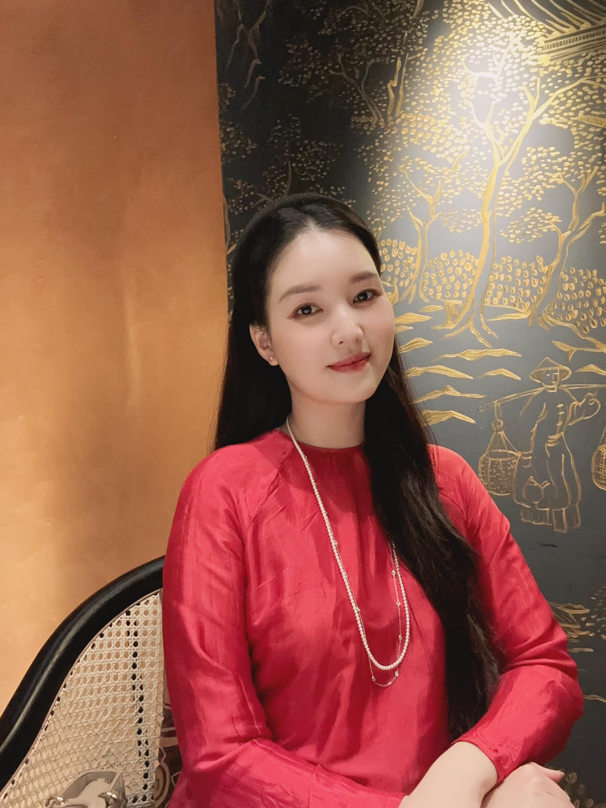 Không hoạt động nghệ thuật sôi nổi nhưng Ngọc Trân vẫn thu hút lượng fans nhất định. Ảnh: FBNV