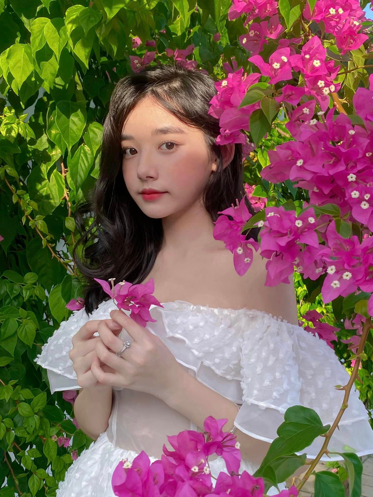 Có những video của cô thu hút hàng chục triệu lượt xem. Có thể nói, sức hút của cô gái xinh đẹp gốc Nghệ An này là không hề nhẹ.