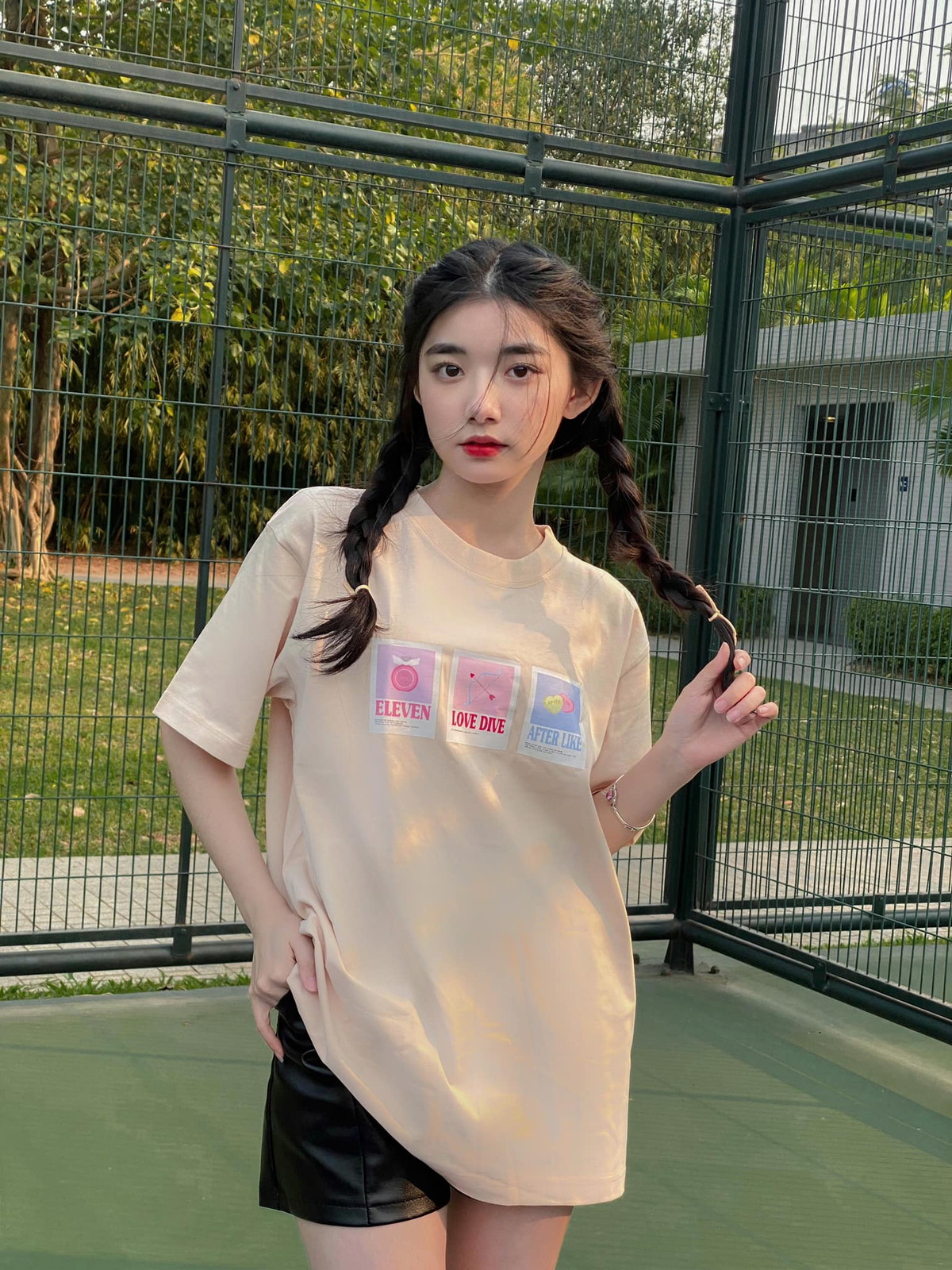 Việc nổi tiếng trên TikTok nhờ vào ăn uống giúp cô kiếm được thu nhập ổn định. Kể từ đó, cô thường xuyên đăng tải video thưởng thức các món ngon.