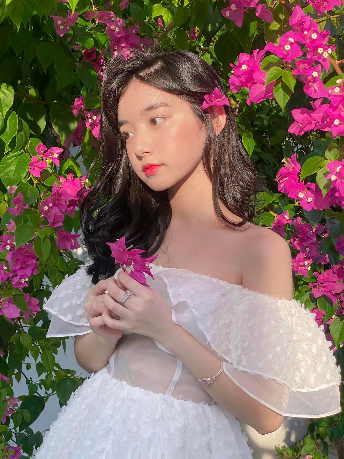 Tuy lựa chọn sáng tạo nội dung về ẩm thực, chủ đề được nhiều người lựa chọn nhưng cô nàng TikToker Quỳnh Trương vẫn thu hút được rất nhiều sự quan tâm và yêu thích của cộng đồng mạng.