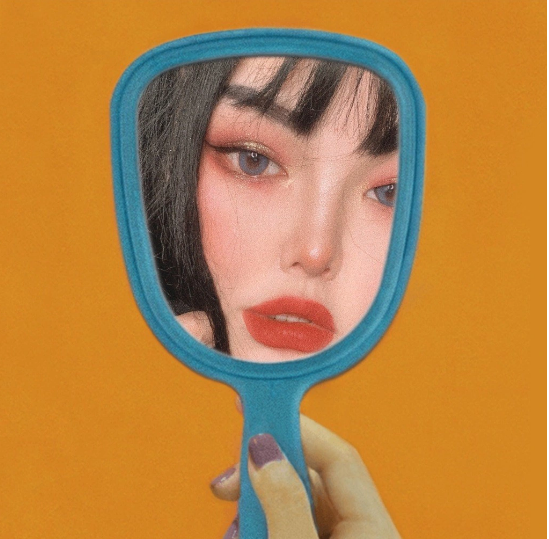 Tuy nhiên sự nghiệp của Tuyết Di không gặp may trong một lần cô livestream và vô tình tắt nhầm một filter làm đẹp.