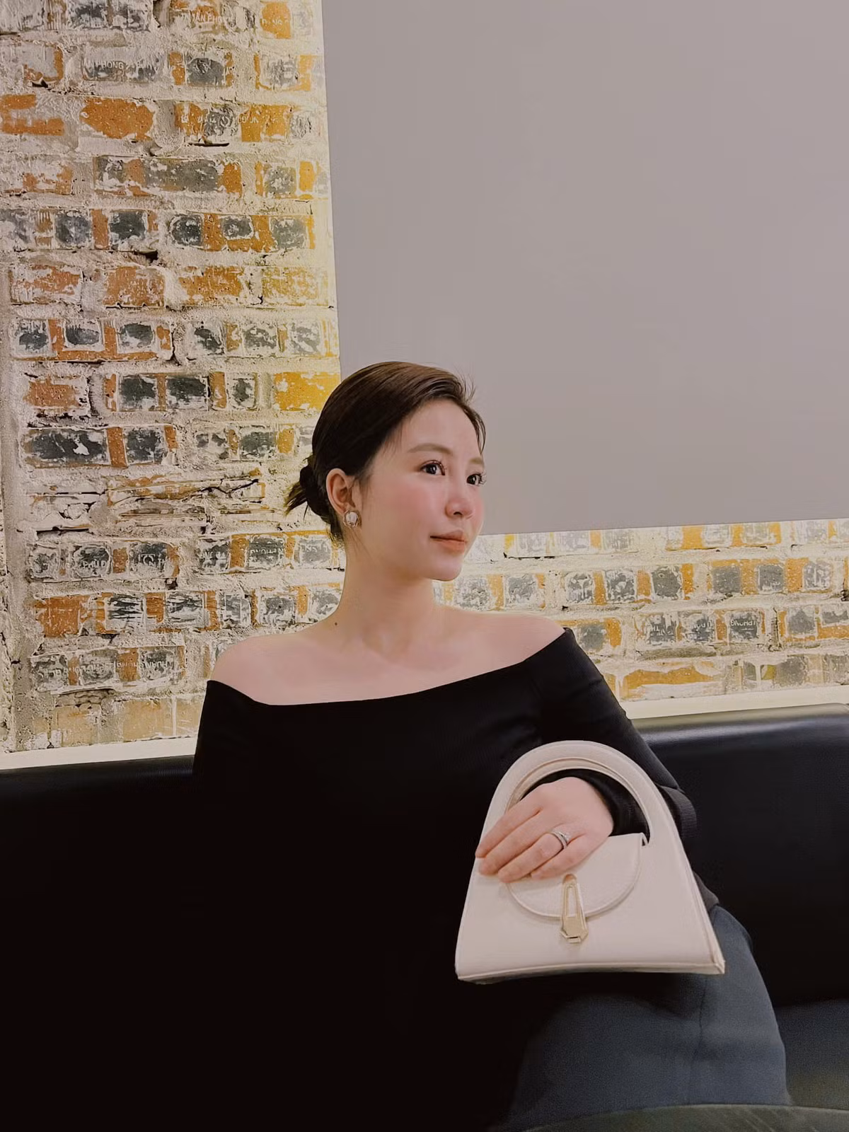  Mẫn Tiên là một trong những hot girl thời kỳ đầu, hiện tại dù đã kết hôn và không còn hoạt động nghệ thuật nhưng cô nàng vẫn nhận được rất nhiều sự quan tâm của công chúng.