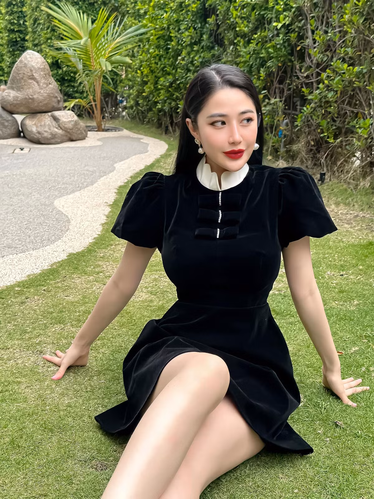 Gonpink có thân hình chuẩn đẹp đồng hồ cát, dễ dàng mặc đẹp nhiều kiểu trang phục khác nhau.