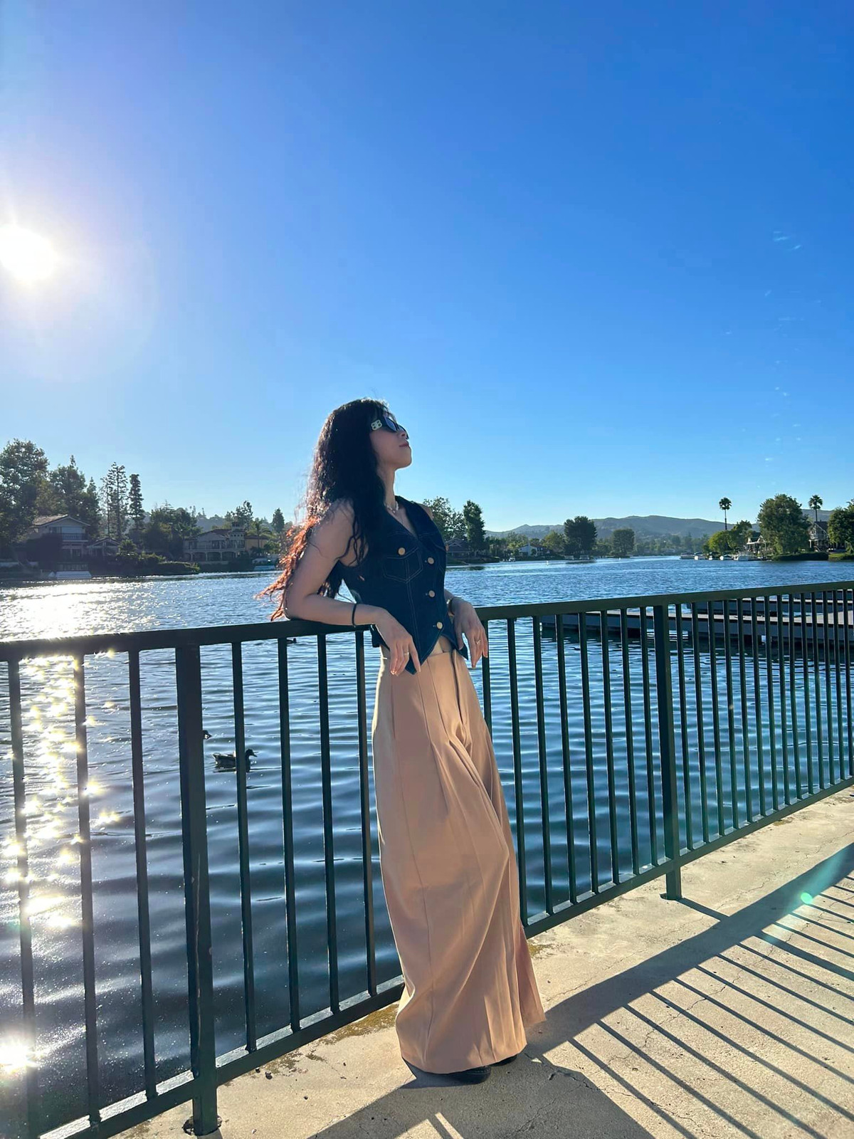 Trước đó, các fan của Châu Tuyết Vân chỉ thường xuyên nhìn thấy cô trong trang phục thi đấu.