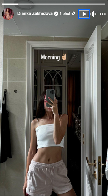 Mới đây, vợ Tây của thủ môn Bùi Tiến Dũng có màn chào buổi sáng khiến nhiều chị em trầm trồ.