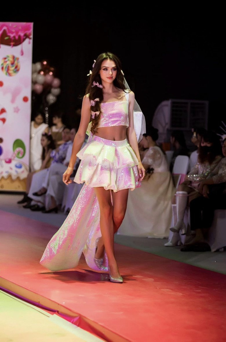 Vóc dáng của Dianka Zakhidova chuẩn cho câu nói: "Gái 1 con trông mòn con mắt".