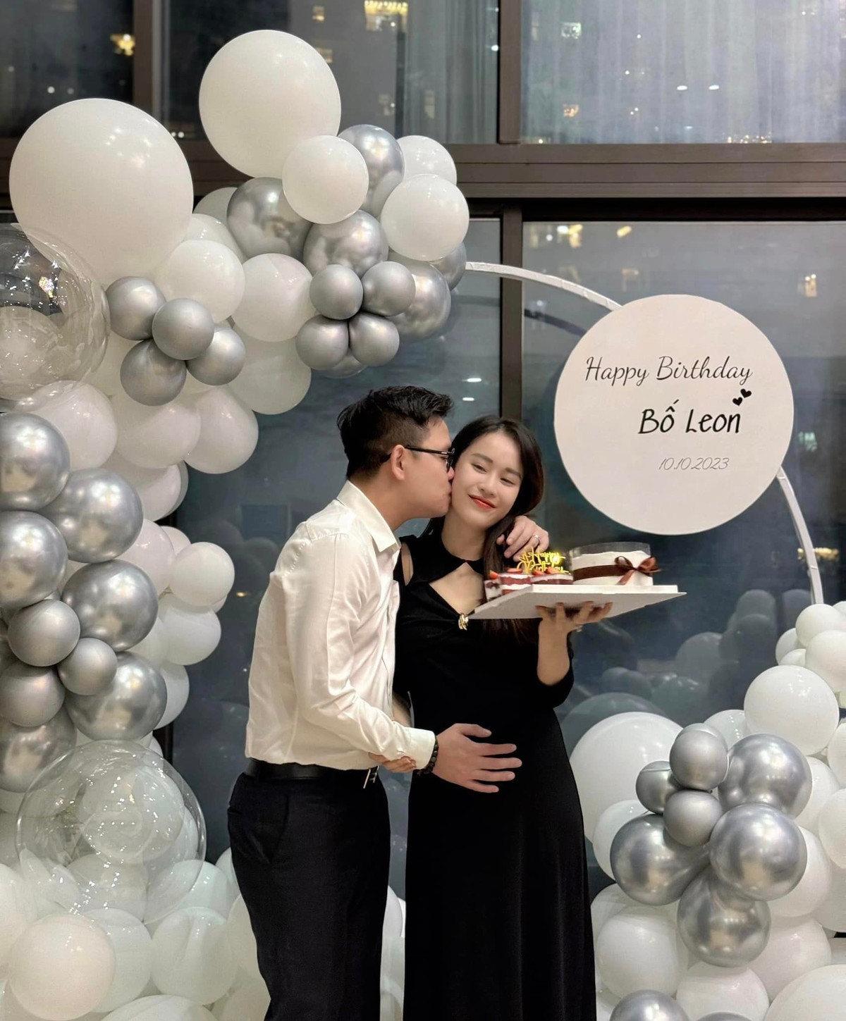 Ngô Mai Phương (sinh năm 1997, Hải Phòng) được biết đến là MC VTV, diễn viên.