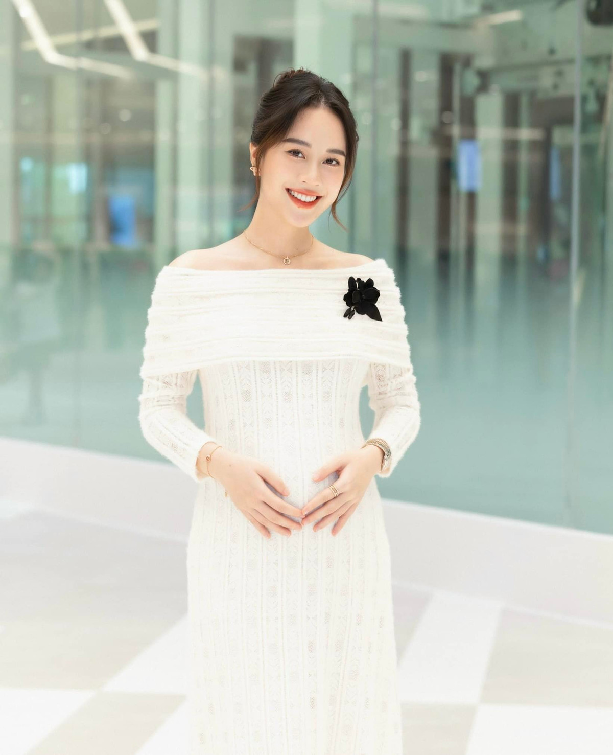 Cô còn sở hữu cuộc sống sang chảnh, thường xuyên có những chuyến đi du lịch nghỉ dưỡng đắt đỏ.