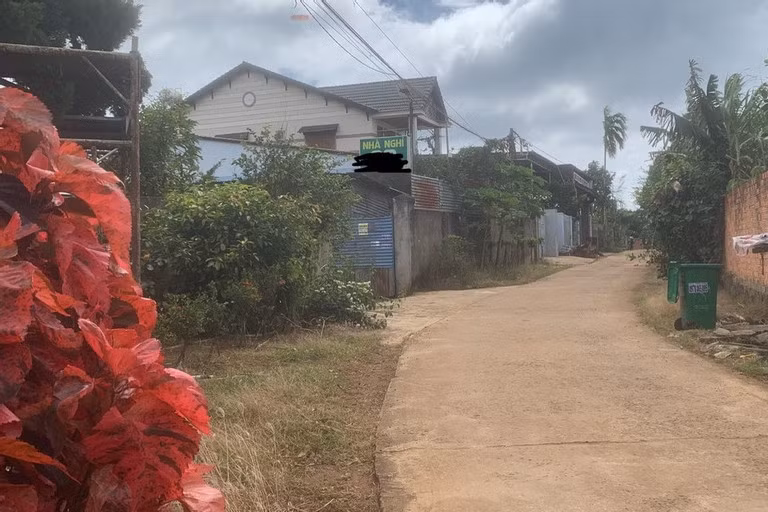 Xac minh thong tin dung sung ep nguoi yeu tu tu trong nha nghi