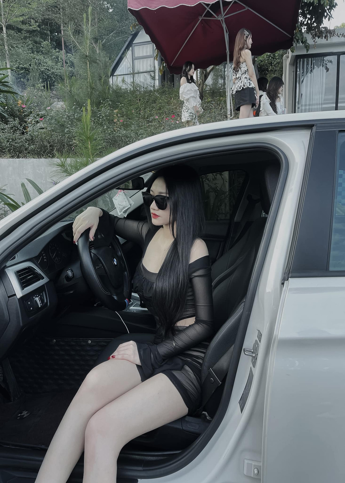 Với lợi thế thân hình đẹp, Dạ Thảo nhận được nhiều lời mời chụp ảnh mẫu, quảng cáo.