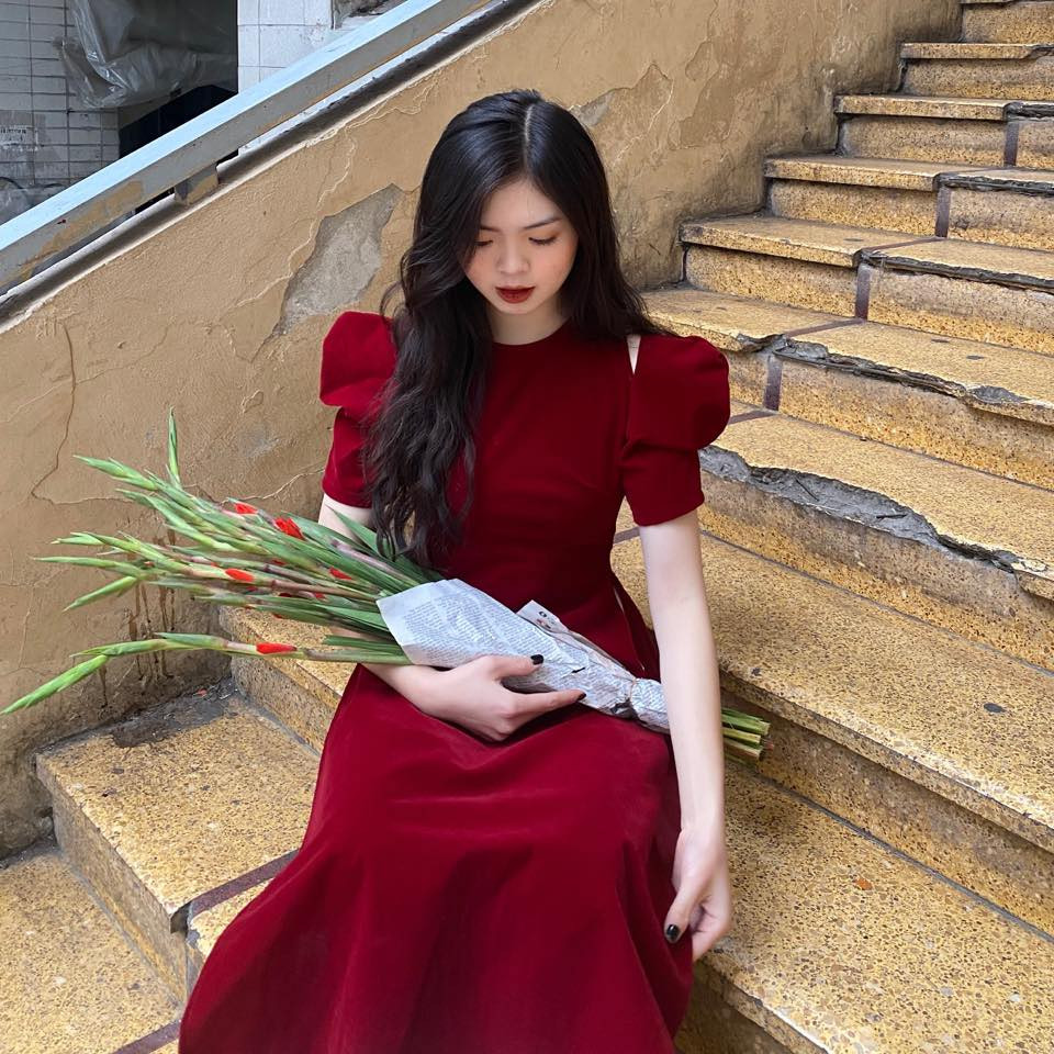 Ngoài bóng chuyền, tân hoa khôi này còn biết chơi một số môn thể thao khác như: cầu lông, đá cầu… Ảnh: FBNV