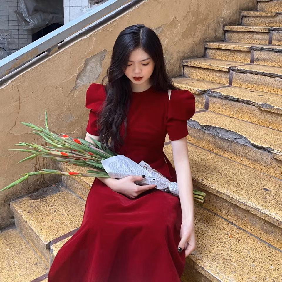 Ngoài bóng chuyền, tân hoa khôi này còn biết chơi một số môn thể thao khác như: cầu lông, đá cầu… Ảnh: FBNV