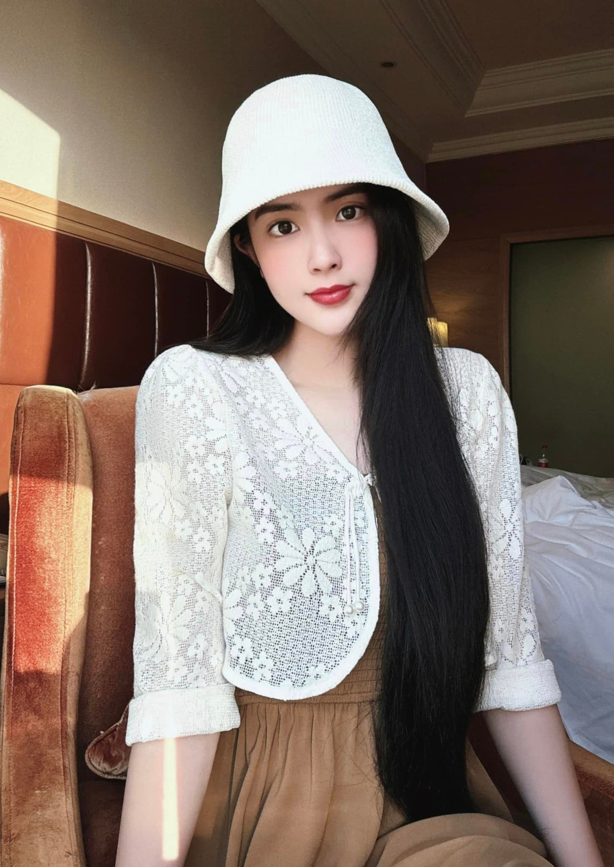 Hot girl Dong Thap qua Trung Quoc dong phim la ai?