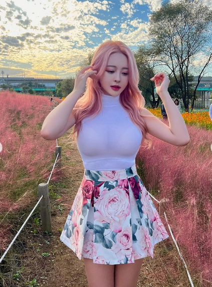 Seon He hiện đang sở hữu trang Instagram với hơn 494 ngàn người theo dõi.