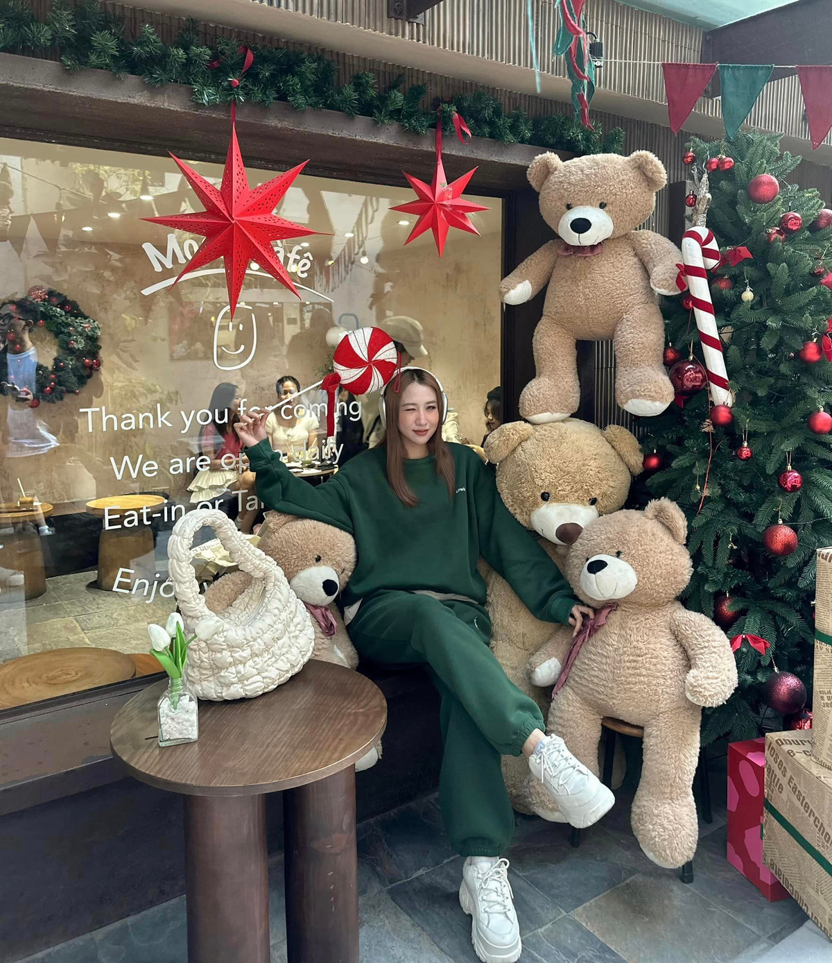 Kiều Ly ngày càng xinh đẹp sau khi kết hôn.