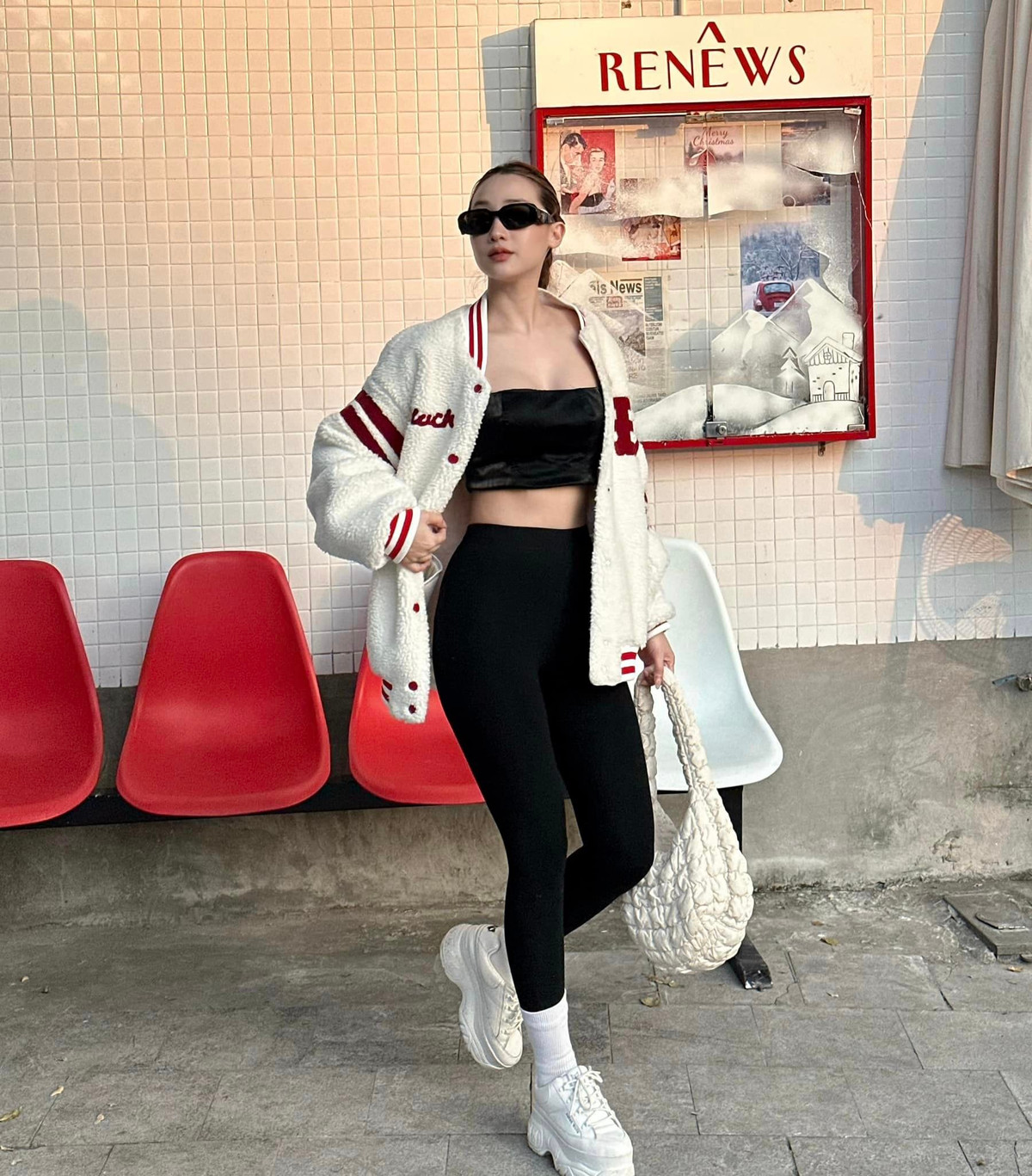 Kiều Ly tiết lộ chồng thường xuyên là "phó nháy" cho mình để có những bức ảnh đẹp đăng tải lên trang cá nhân.