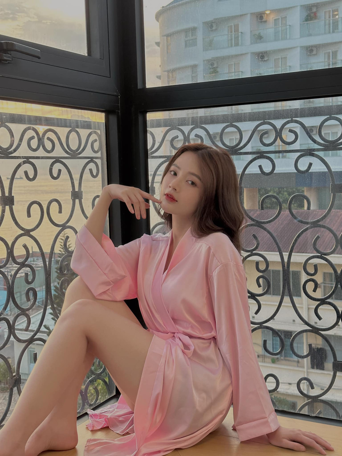 Nhan sắc của "hot girl ảnh thẻ" sau gần 10 năm được biết đến cũng có sự thay đổi ngoạn mục.