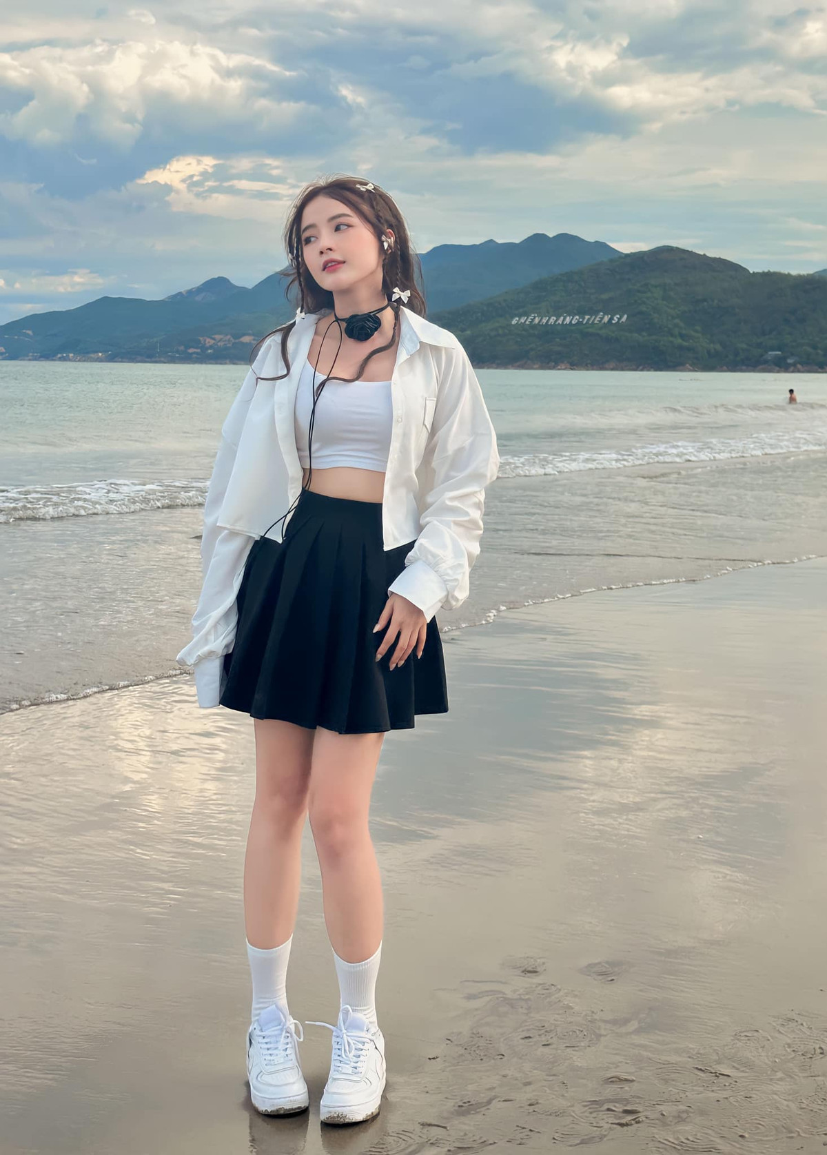 Cô nàng sở hữu gương mặt đẹp và thần thái cuốn hút ở tuổi 29.