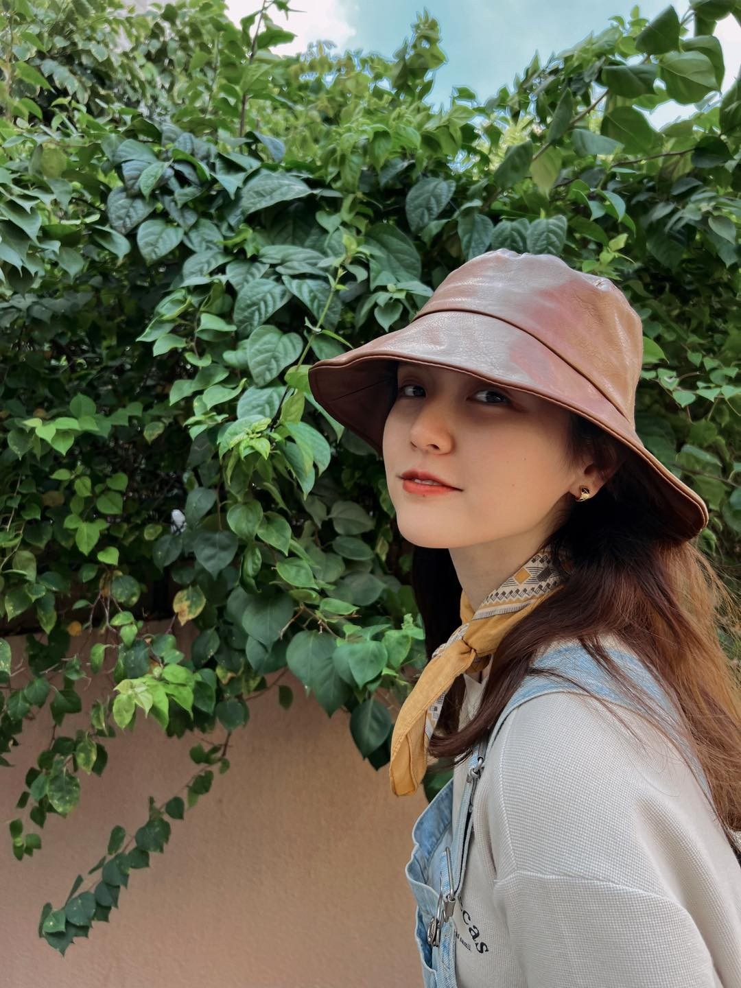 Trước đó, Hải Tú được biết đến là một nữ diễn viên độc quyền của MTP Entertainment.