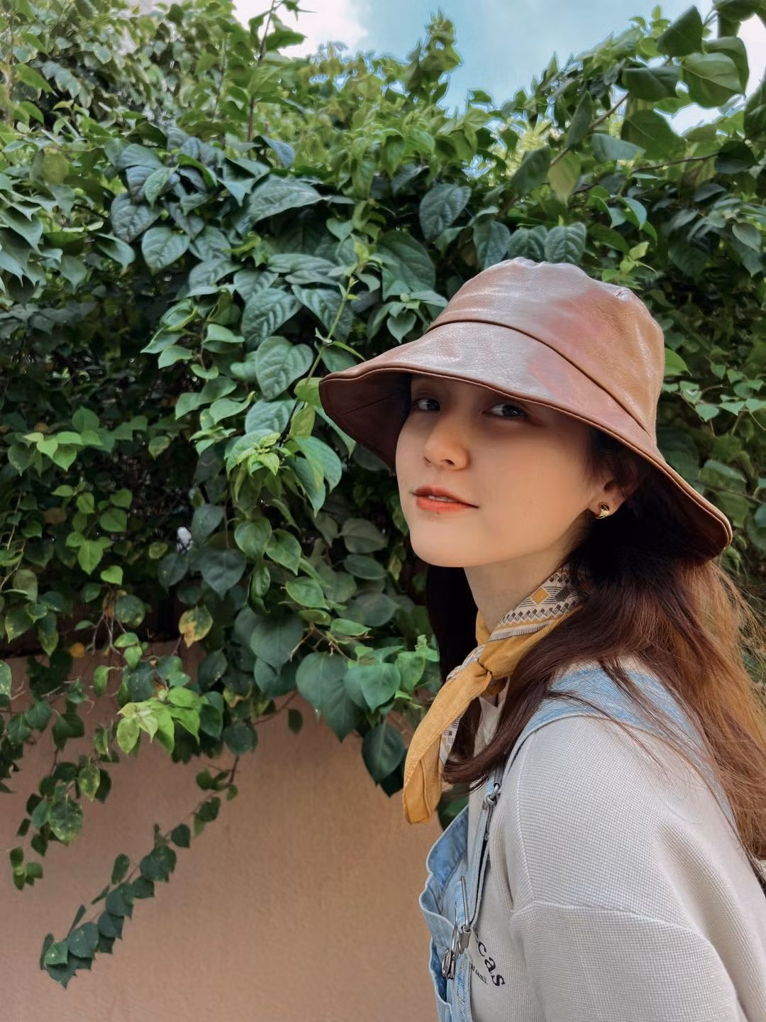 Trước đó, Hải Tú được biết đến là một nữ diễn viên độc quyền của MTP Entertainment.