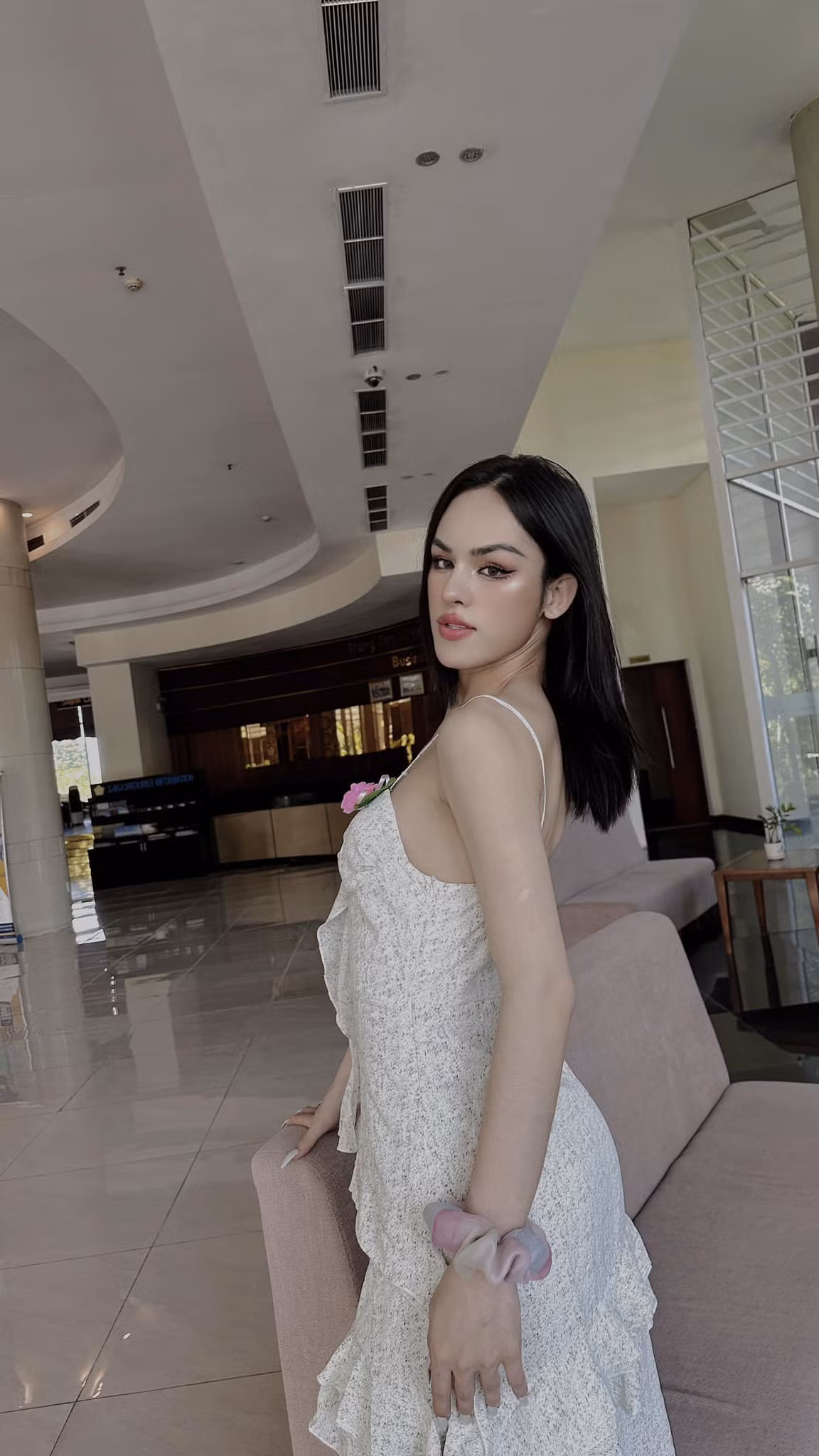 Với màn "lột xác" cực kỳ thành công, hot Tiktoker này nhận được rất nhiều sự chú ý của cư dân mạng. Ảnh: Tổng hợp