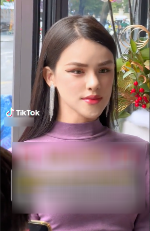 Diện mạo hậu dao kéo của Trần Đức Bo thu hút hơn hàng trăm ngàn lượt xem.