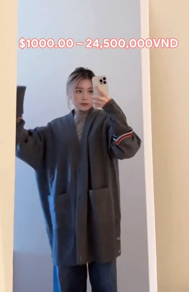 Các món đồ được Chao mua về đều là hàng hiệu đắt đỏ nên dù đã được sale, chúng vẫn có giá bán rất cao.