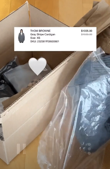 Trong lần shopping này, nữ rich kid Chao sắm được 3 món mới và hầu hết đều là những món đồ thời trang mà cô nàng yêu thích.